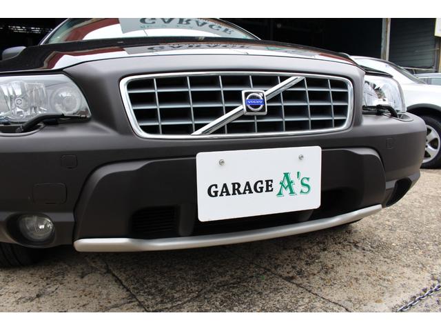 ＸＣ７０ ベースグレード　ディーラー車　禁煙車　本革シート　４ＷＤ　ターボ　シートヒーター　メモリー付きパワーシート　ＨＩＤ　ルーフレール　アルミホイール　ステアリングリモコン　キーレス　スペアキー（7枚目）