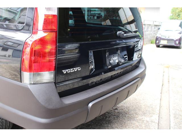ＸＣ７０ ベースグレード　ディーラー車　禁煙車　本革シート　４ＷＤ　ターボ　シートヒーター　メモリー付きパワーシート　ＨＩＤ　ルーフレール　アルミホイール　ステアリングリモコン　キーレス　スペアキー（53枚目）