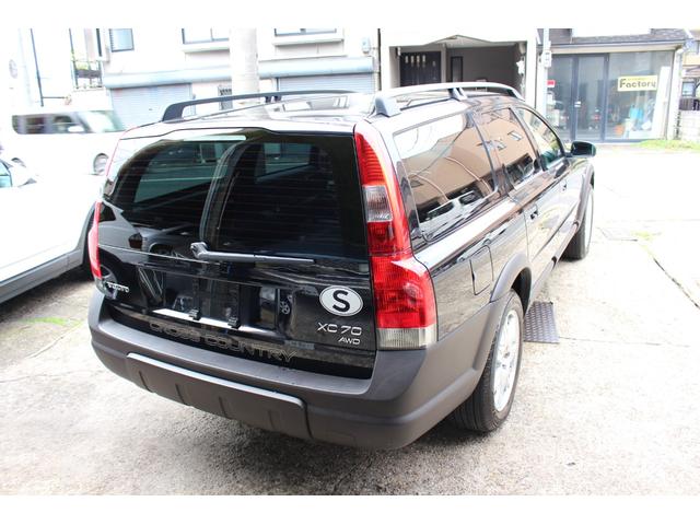 ＸＣ７０ ベースグレード　ディーラー車　禁煙車　本革シート　４ＷＤ　ターボ　シートヒーター　メモリー付きパワーシート　ＨＩＤ　ルーフレール　アルミホイール　ステアリングリモコン　キーレス　スペアキー（55枚目）