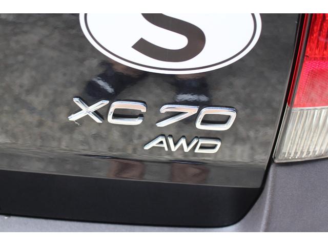 ＸＣ７０ ベースグレード　ディーラー車　禁煙車　本革シート　４ＷＤ　ターボ　シートヒーター　メモリー付きパワーシート　ＨＩＤ　ルーフレール　アルミホイール　ステアリングリモコン　キーレス　スペアキー（59枚目）