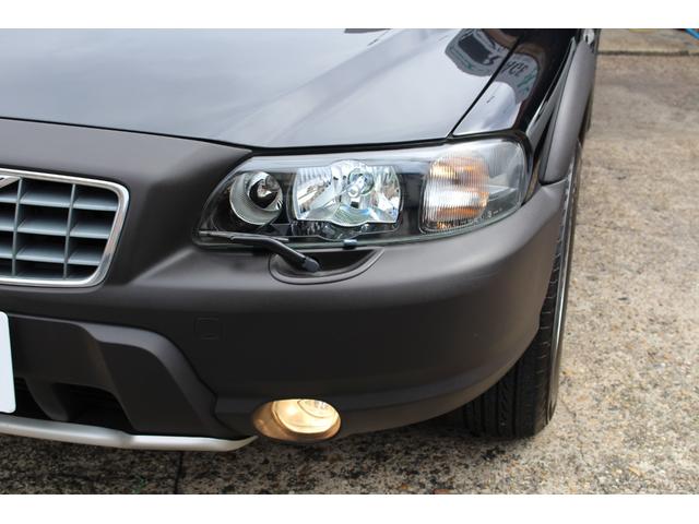 ＸＣ７０ ベースグレード　ディーラー車　禁煙車　本革シート　４ＷＤ　ターボ　シートヒーター　メモリー付きパワーシート　ＨＩＤ　ルーフレール　アルミホイール　ステアリングリモコン　キーレス　スペアキー（62枚目）
