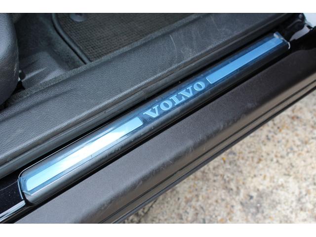 ＸＣ７０ ベースグレード　ディーラー車　禁煙車　本革シート　４ＷＤ　ターボ　シートヒーター　メモリー付きパワーシート　ＨＩＤ　ルーフレール　アルミホイール　ステアリングリモコン　キーレス　スペアキー（74枚目）