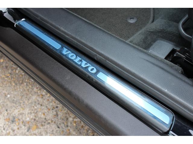 ＸＣ７０ ベースグレード　ディーラー車　禁煙車　本革シート　４ＷＤ　ターボ　シートヒーター　メモリー付きパワーシート　ＨＩＤ　ルーフレール　アルミホイール　ステアリングリモコン　キーレス　スペアキー（75枚目）