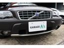 ＸＣ７０ ベースグレード　ディーラー車　禁煙車　本革シート　４ＷＤ　ターボ　シートヒーター　メモリー付きパワーシート　ＨＩＤ　ルーフレール　アルミホイール　ステアリングリモコン　キーレス　スペアキー（7枚目）