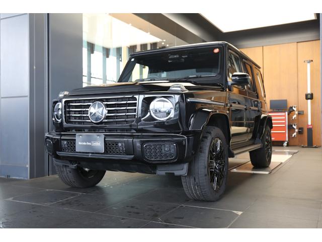 メルセデス・ベンツのボディ構造には衝撃吸収スペースをわざと確保することで万が一ぶつかった際の衝撃を瞬時に逃がします。