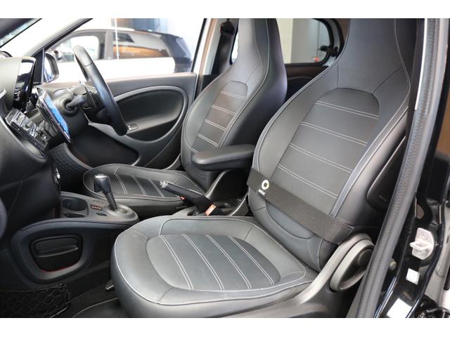 スマートフォーフォー BRABUS スポーツ 認定中古車2年保証/大画面ナビ/ガラスルーフ/シートヒーター/純正ドライブレコーダー/バックカメラ/ETC(11枚目)