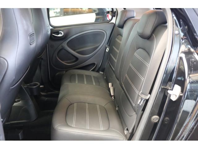スマートフォーフォー BRABUS スポーツ 認定中古車2年保証/大画面ナビ/ガラスルーフ/シートヒーター/純正ドライブレコーダー/バックカメラ/ETC(12枚目)