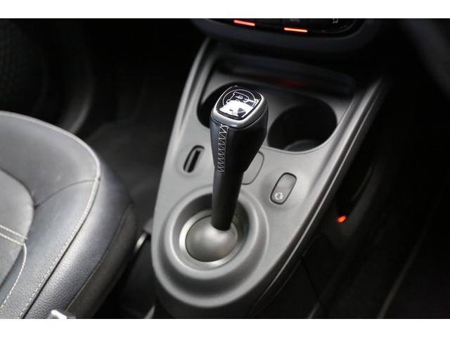 スマートフォーフォー BRABUS スポーツ 認定中古車2年保証/大画面ナビ/ガラスルーフ/シートヒーター/純正ドライブレコーダー/バックカメラ/ETC(20枚目)