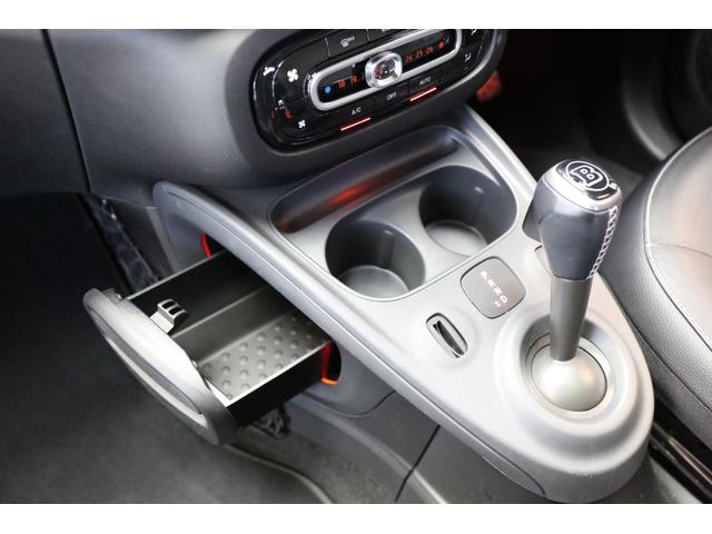 スマートフォーフォー BRABUS スポーツ 認定中古車2年保証/大画面ナビ/ガラスルーフ/シートヒーター/純正ドライブレコーダー/バックカメラ/ETC(21枚目)