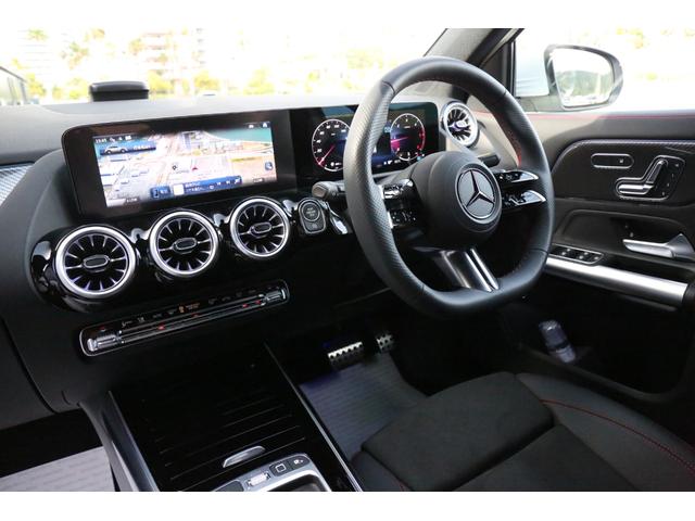 MERCEDES BENZ GLA-CLASS GLA200D 4MATIC AMG LINE PACKAGE