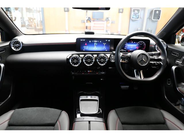 Ａクラスセダン Ａ１８０セダン　ＡＭＧラインパッケージ　認定中古車２年保証／スライディングルーフ／ナビゲーションＰＫＧ／ワイヤレスチャージ／シートヒーター／ハーフレザーシート／純正ドライブレコーダー前後／アドバンスドサウンド／バックカメラ／ＥＴＣ（8枚目）