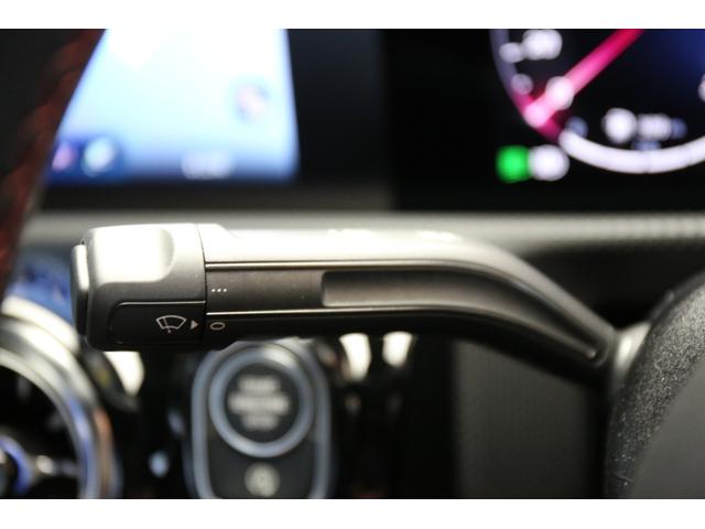 Ａクラスセダン Ａ１８０セダン　ＡＭＧラインパッケージ　認定中古車２年保証／スライディングルーフ／ナビゲーションＰＫＧ／ワイヤレスチャージ／シートヒーター／ハーフレザーシート／純正ドライブレコーダー前後／アドバンスドサウンド／バックカメラ／ＥＴＣ（26枚目）