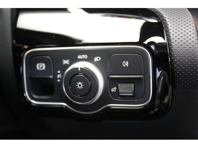 Ａクラスセダン Ａ１８０セダン　ＡＭＧラインパッケージ　認定中古車２年保証／スライディングルーフ／ナビゲーションＰＫＧ／ワイヤレスチャージ／シートヒーター／ハーフレザーシート／純正ドライブレコーダー前後／アドバンスドサウンド／バックカメラ／ＥＴＣ（29枚目）