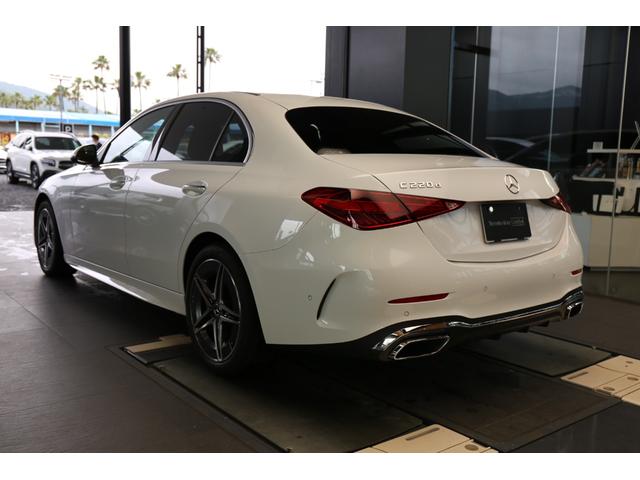 Cクラス C220dアバンギャルド AMGラインパッケージ 認定中古車2年保証/セーフティビジョンPKG/ヘッドアップディスプレイ/シートヒーター/パワーリアゲート/アンビエントライトプレミアム/ワイヤレスチャージ/フットトランク/ハイビームアシスト+/360(4枚目)