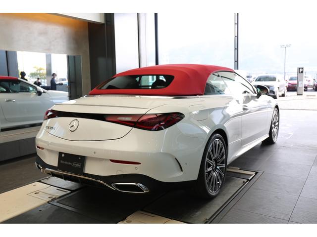 ＣＬＥ ＣＬＥ２００　カブリオレ　スポーツ　認定中古車２年保証／レザーエクスクルーシブＰ／ドライバーズＰ／ヘッドアップディスプレイ／エアバランスＰＫＧ／ブルメスターサウンド／シートヒーター／ベンチレーター／エアスカーフ／赤革シート／赤幌（5枚目）