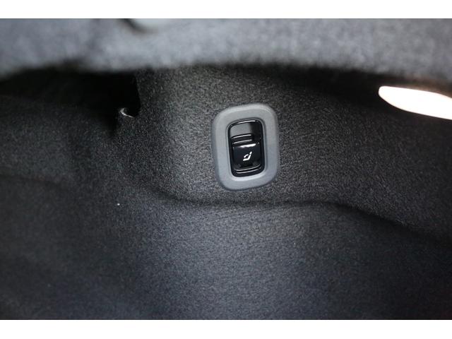 ＣＬＥ ＣＬＥ２００　カブリオレ　スポーツ　認定中古車２年保証／レザーエクスクルーシブＰ／ドライバーズＰ／ヘッドアップディスプレイ／エアバランスＰＫＧ／ブルメスターサウンド／シートヒーター／ベンチレーター／エアスカーフ／赤革シート／赤幌（42枚目）