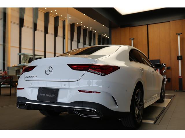 �X�e�A�����O�V�t�g����������Ă���܂��B�X�e�A�����O�����𗣂����ɃV�t�g�`�F���W���ł��܂��B�}�j���A�����[�h�����I�𒸂����Ƃɂ��A���A�O���b�V�u�ȑ��s���\�ƂȂ�܂��I