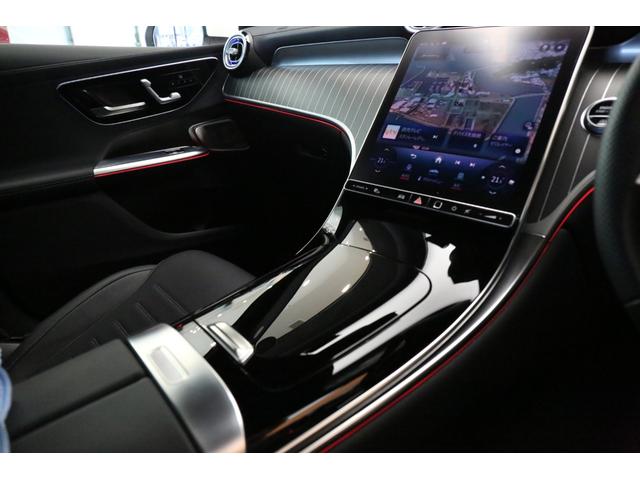 �����Z�f�X�̃V�[�g�͏����d�߂ɂȂ��Ă���܂��B�����Ԃ̉^�]�̍ہA�K�x�Ȕ��������邱�Ƃł��K�⍘�̕��S�����炷���ʂ�������܂��B