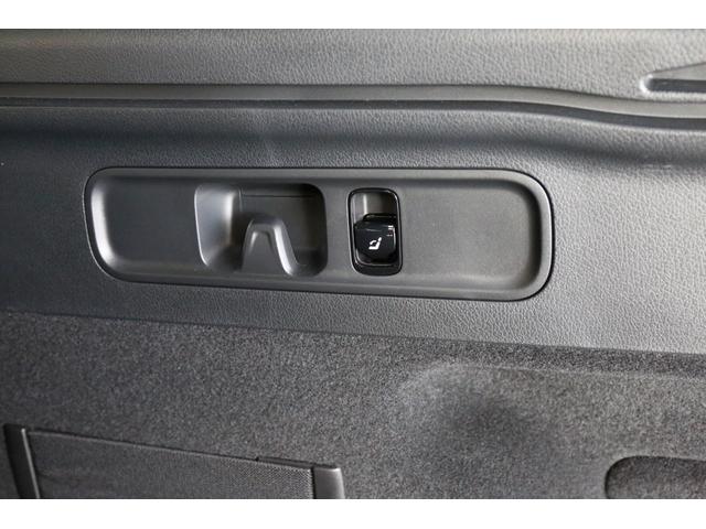 �����Z�f�X�E�x���c�̓h�C�c�{���V���c�b�g�K���g�ߍx�ł̃����Z�f�X���Ԃ��ւ�����d�厖�̂��A�S�O�N�ȏ�ɘj���Ē������Ă��܂��B�G�A�o�b�O��V�[�g�x���g�e���V���i�[�́A���̒����̌��ʐ��ݏo����܂����B