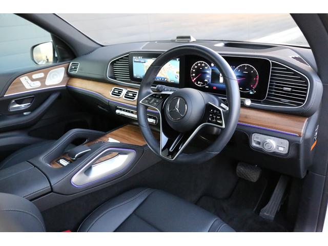 �����Z�f�X�E�x���c�̃{�f�B�\���ɂ͏Ռ��z���X�y�[�X���킴�Ɗm�ۂ��邱�ƂŖ�����Ԃ������ۂ̏Ռ����u���ɓ������܂��B