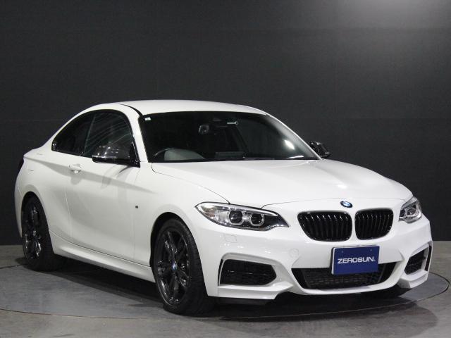 Ｍ２３５ｉ　クーペ　ＲＨＤ　６速ＭＴ　レカロシート　Ｍアダプティブサスペンション　ＯＳ技研スーパーロックＬＳＤ　カーボンリアウィング＆ミラーカバー　バイキセノンヘッド　３Ｄデザイン追加メーター　バイキセノン　黒キドニーグリル(22枚目)