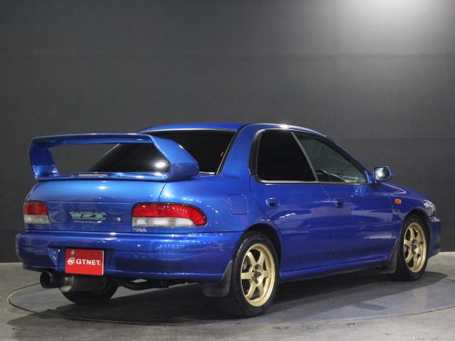 インプレッサ ＷＲＸ　ｔｙｐｅＲＡ　ＳＴｉＶｅｒｓｉｏｎＶＩリミテッド　２０００台限定　専用１６ＡＷ　最終型　ＴＥＩＮ車高調　ＳＴｉマフラー　カロッツェリアオーディオ　ルーフベンチレーター　大型リアスポ　ＥＴＣ　ＭＯＭＯステアリング（24枚目）