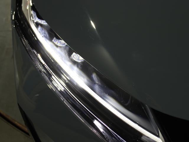 オーラ ＮＩＳＭＯ　ｔｕｎｅｄ　ｅ－ＰＯＷＥＲ　４ＷＤ　純正ナビＴＶ　全方位カメラ　純正アルミ（20枚目）