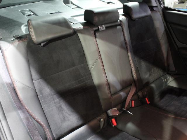 ご来店前にお問合せフォームから「来店予約」をお願い致します。予約ナシの当日のご来店については恐れ入りますがお電話で在庫確認をお願い致します。