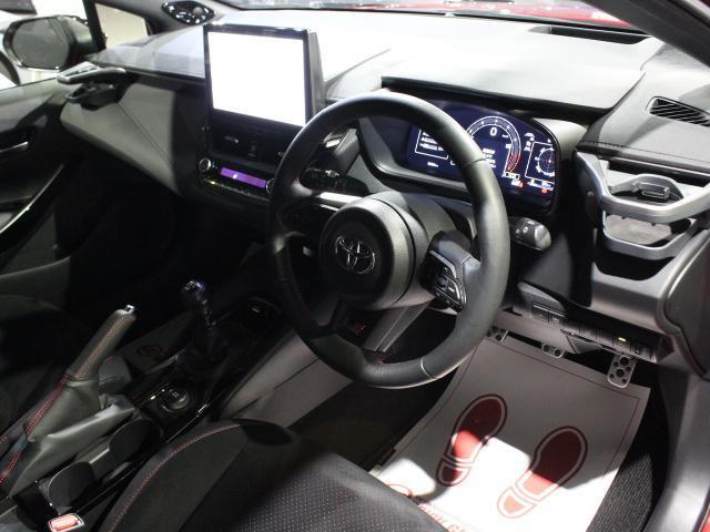 GRカローラ RZ 1オナ 純正ナビTV Bカメラ RSR車高調 TRDスポイラー レーダークルコン ステアリングヒーター ハーフレザーシート シートヒーター ETC スマートキー(3枚目)