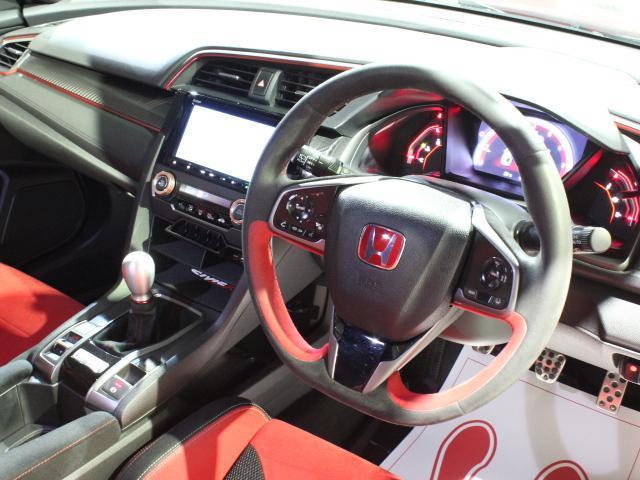 ご来店前にお問合せフォームから「来店予約」をお願い致します。予約ナシの当日のご来店については恐れ入りますがお電話で在庫確認をお願い致します。