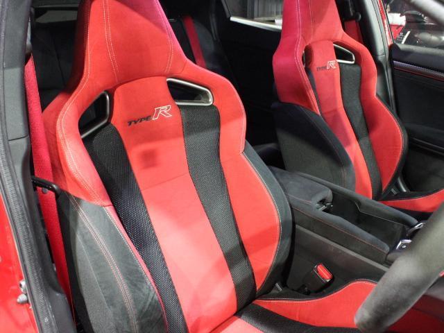 ご来店前にお問合せフォームから「来店予約」をお願い致します。予約ナシの当日のご来店については恐れ入りますがお電話で在庫確認をお願い致します。