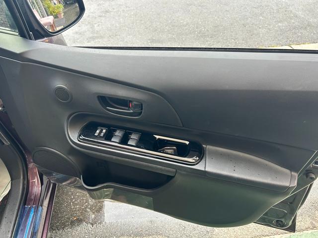 アクア Ｓスタイルブラック　ワンオーナー　禁煙車　純正フルセグナビ　バックカメラ　Ｂｌｕｅｔｏｏｔｈオーディオ　ステアリングスイッチ　衝突被害軽減システム　ドライブレコーダー　オートライト　走行距離２５２２０キロ（22枚目）