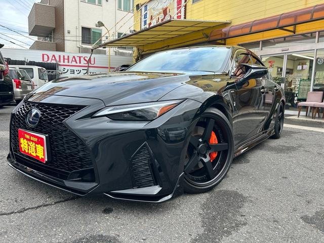 ＩＳ ＩＳ３００ｈ　Ｆスポーツ　ワンオーナー　禁煙車　本革　Ｆスポーツ専用オレンジキャリパー　ムーンルーフ　前後ドライブレコーダー　レーダー　パノラマミックビューモニター　ＴＲＤエアロ　３連ＬＥＤ　ナビ　フルセグ（2枚目）