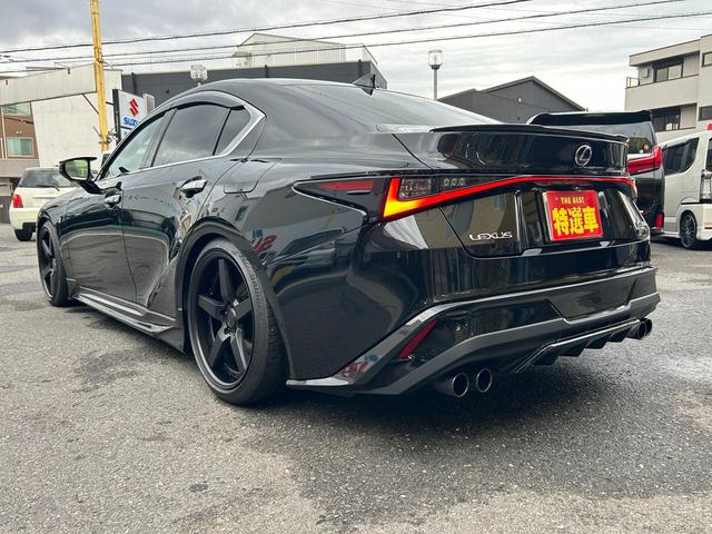 ＩＳ ＩＳ３００ｈ　Ｆスポーツ　ワンオーナー　禁煙車　本革　Ｆスポーツ専用オレンジキャリパー　ムーンルーフ　前後ドライブレコーダー　レーダー　パノラマミックビューモニター　ＴＲＤエアロ　３連ＬＥＤ　ナビ　フルセグ（11枚目）