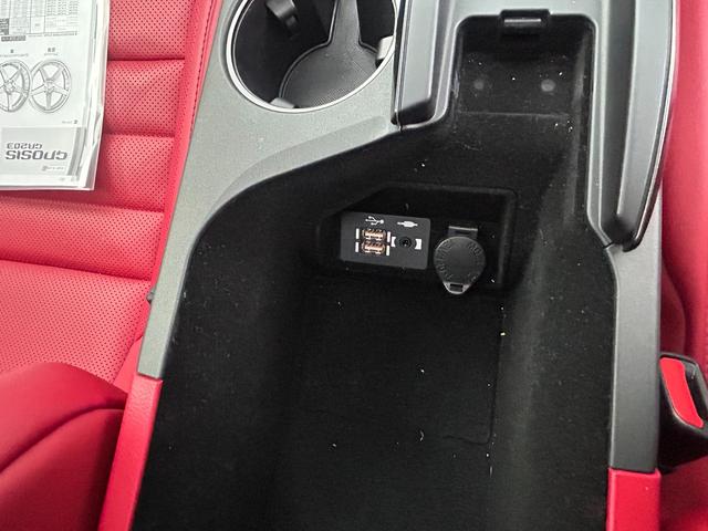 ＩＳ ＩＳ３００ｈ　Ｆスポーツ　ワンオーナー　禁煙車　本革　Ｆスポーツ専用オレンジキャリパー　ムーンルーフ　前後ドライブレコーダー　レーダー　パノラマミックビューモニター　ＴＲＤエアロ　３連ＬＥＤ　ナビ　フルセグ（28枚目）