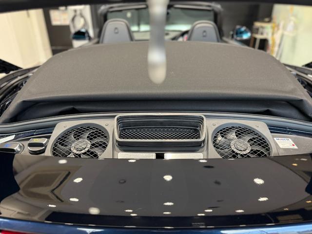 ９１１ ９１１ターボＳ　カブリオレ　スポーツクロノ　ディーラー車　黒幌フル電動　７速ＰＤＫ（10枚目）