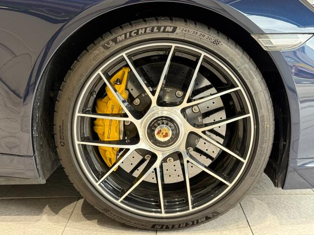 ９１１ ９１１ターボＳ　カブリオレ　スポーツクロノ　ディーラー車　黒幌フル電動　７速ＰＤＫ（11枚目）