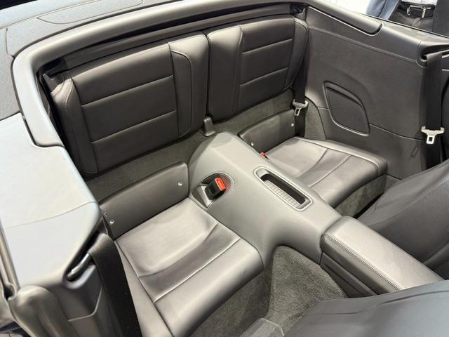 ９１１ ９１１ターボＳ　カブリオレ　スポーツクロノ　ディーラー車　黒幌フル電動　７速ＰＤＫ（15枚目）