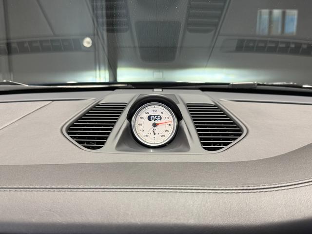 ９１１ ９１１ターボＳ　カブリオレ　スポーツクロノ　ディーラー車　黒幌フル電動　７速ＰＤＫ（17枚目）