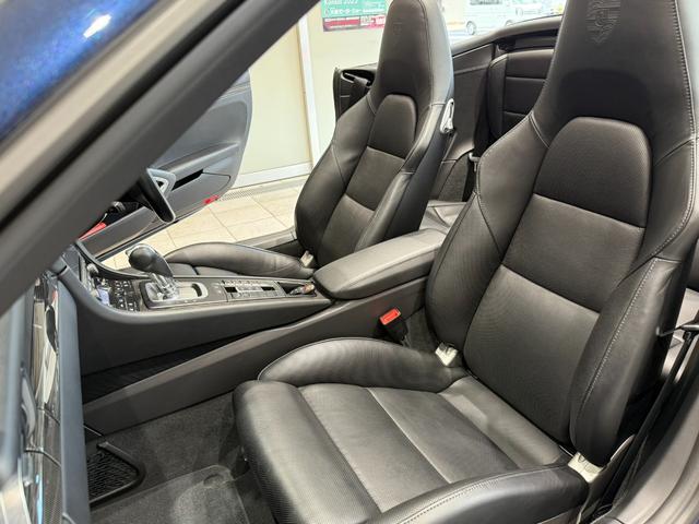 ９１１ ９１１ターボＳ　カブリオレ　スポーツクロノ　ディーラー車　黒幌フル電動　７速ＰＤＫ（25枚目）