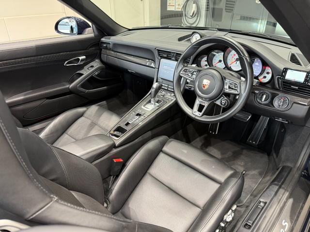 ９１１ ９１１ターボＳ　カブリオレ　スポーツクロノ　ディーラー車　黒幌フル電動　７速ＰＤＫ（40枚目）