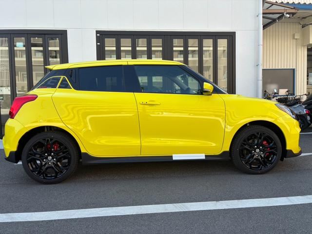 スイフトスポーツ ＺＣ３３Ｓ　ファイナルエディション　スズキセーフティーサポート搭載　誤発信抑制機能　後方誤発信抑制機能　後退時ブレーキサポート　全方位カメラ付き　ブラックホイール（15枚目）