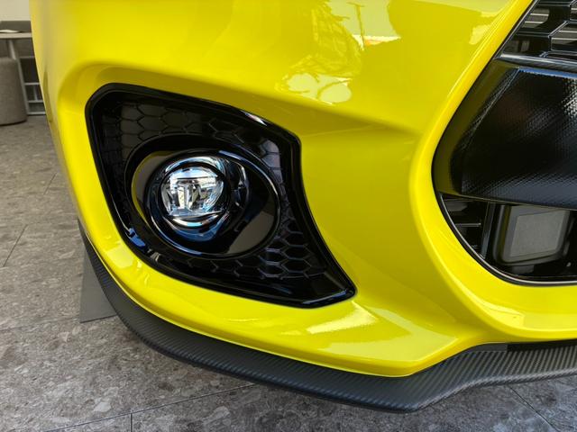スイフトスポーツ ＺＣ３３Ｓ　ファイナルエディション　スズキセーフティーサポート搭載　誤発信抑制機能　後方誤発信抑制機能　後退時ブレーキサポート　全方位カメラ付き　ブラックホイール（18枚目）