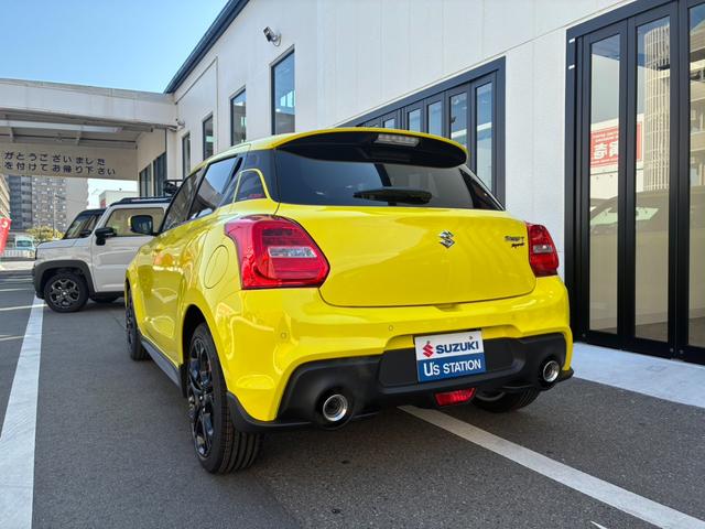 スイフトスポーツ ＺＣ３３Ｓ　ファイナルエディション　スズキセーフティーサポート搭載　誤発信抑制機能　後方誤発信抑制機能　後退時ブレーキサポート　全方位カメラ付き　ブラックホイール（46枚目）