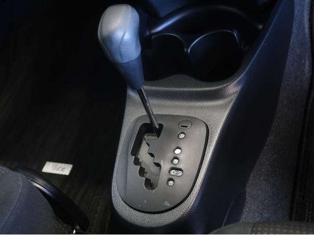 ヴィッツ Ｆ　セキュリティ　アイドリングストップ車　パワーウィンドウ　エアバック　Ｗエアバック　ＬＥＤヘッドライト　エアコン　横滑り防止装置　スマートキー　キーレスキー　フルセグ　パワステ　ＤＶＤ再生　ナビ・ＴＶ（23枚目）