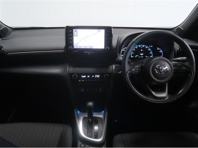 ヤリスクロス ハイブリッドZ クルーズC 横滑防止装置 リアカメラ ワンオーナー車 フルセグ地デジ LEDライト メモリーナビゲーション ナビ&TV 盗難防止装置 電動シート ドライブレコーダー AW キーレス DVD再生 ABS(7枚目)