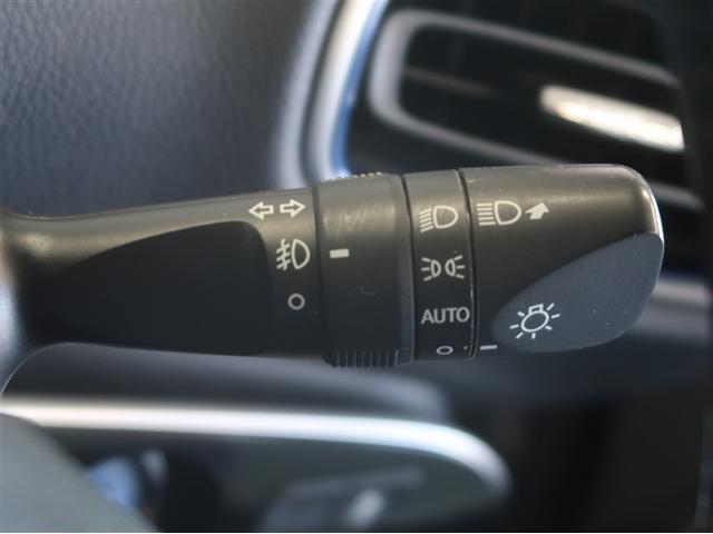 プリウス Ｓツーリングセレクション　フルオートエアコン　デュアルエアバック　バックモニタ－　ＡＷ　イモビ　ＥＳＣ　パワーウインド　スマキ－　ＥＴＣ車載器　サイドエアバック　ナビＴＶ　１オーナー　アイドリングストップ機能付　ＬＥＤヘッド（15枚目）