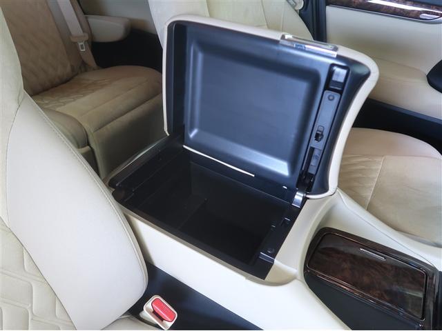 アルファードハイブリッド Ｘ　両電動ドア　ＬＥＤヘッドライト　１オーナ　横滑り防止　ＥＴＣ車載器　クルコン　リアオートエアコン　ミュージックプレイヤー接続可　メモリーナビ　キーレス　ナビ＆ＴＶ　４ＷＤ　ＤＶＤ再生　３列シート　ＰＳ（25枚目）