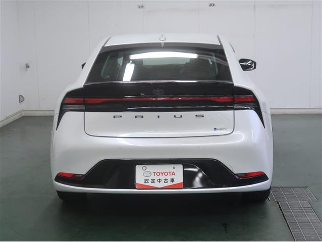 プリウス Ｚ　リアカメラ　プリクラッシュ　ＰＷシート　１オーナ　ＡＣ１００Ｖ電源　ＬＥＤランプ　オートクルーズ　アルミホイール　ドライブレコーダ　ＡＣ　運転席エアバッグ　横滑り防止装置　ＥＴＣ付　盗難防止システム（7枚目）