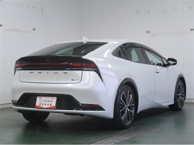 プリウス Ｚ　リアカメラ　プリクラッシュ　ＰＷシート　１オーナ　ＡＣ１００Ｖ電源　ＬＥＤランプ　オートクルーズ　アルミホイール　ドライブレコーダ　ＡＣ　運転席エアバッグ　横滑り防止装置　ＥＴＣ付　盗難防止システム（8枚目）